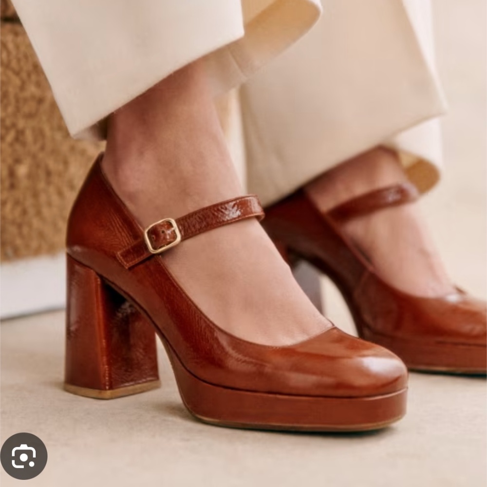 Sezane Georgia High Mary Janes Polished Camel - Size 7